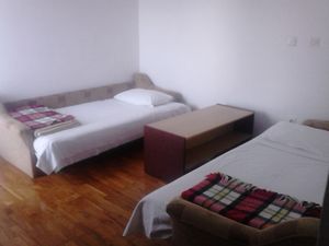 19184211-Ferienwohnung-4-Zadar-300x225-5