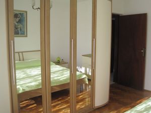 19360135-Ferienwohnung-5-Zadar-300x225-4