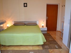 23168367-Ferienwohnung-3-Zadar-300x225-3