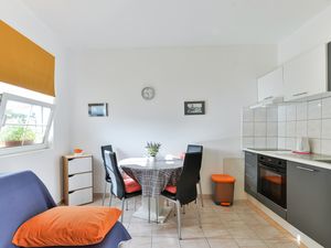 23539266-Ferienwohnung-4-Zadar-300x225-2