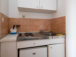 23988288-Ferienwohnung-2-Zadar-300x225-3