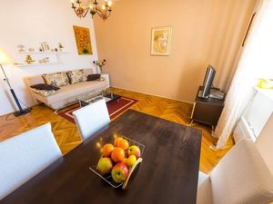 24014731-Ferienwohnung-4-Zadar-300x225-4