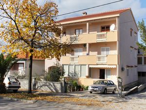 23932345-Ferienwohnung-5-Zadar-300x225-0