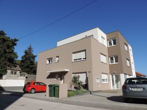 23932756-Ferienwohnung-4-Zadar-300x225-0