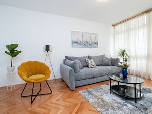 24044224-Ferienwohnung-3-Zadar-300x225-1