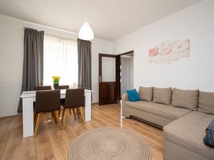 23961573-Ferienwohnung-4-Zadar-300x225-3