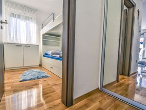 23857652-Ferienwohnung-4-Zadar-300x225-1