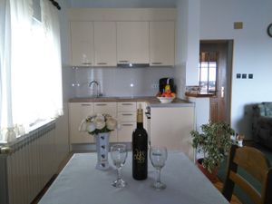 19126215-Ferienwohnung-6-Zadar-300x225-5