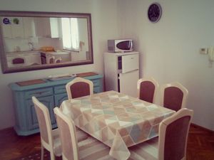 19129770-Ferienwohnung-5-Zadar-300x225-3