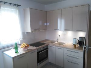 19129770-Ferienwohnung-5-Zadar-300x225-5