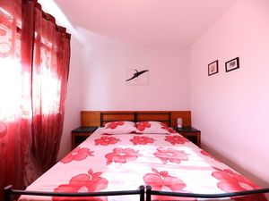 24058689-Ferienwohnung-4-Zadar-300x225-4