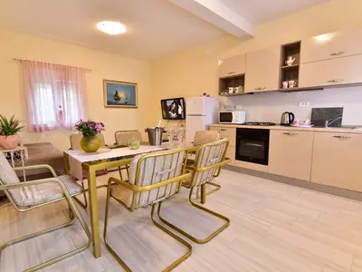 Ferienwohnung für 6 Personen (70 m²) in Jadera 1/10