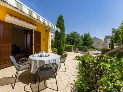 Ferienwohnung für 3 Personen (43 m²) in Zadar 1/10