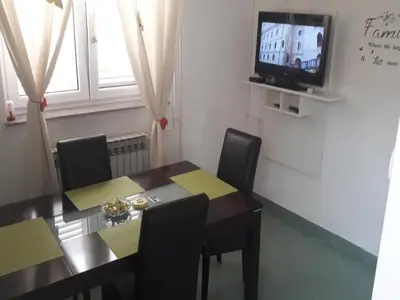 DiningRoom