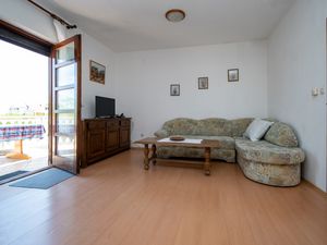 23932911-Ferienwohnung-4-Zaglav-300x225-1