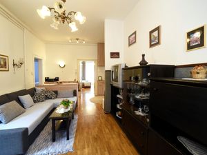 22449411-Ferienwohnung-7-Zagreb-300x225-1