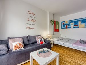 23708274-Ferienwohnung-4-Zagreb-300x225-1