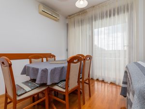 23923730-Ferienwohnung-3-Zagreb-300x225-4