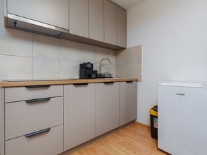 23975962-Ferienwohnung-2-Zagreb-300x225-3