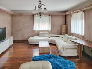 24053385-Ferienwohnung-6-Zagreb-300x225-0