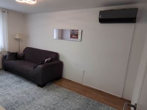 24058711-Ferienwohnung-4-Zagreb-300x225-3