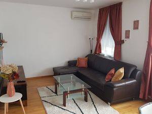 24058980-Ferienwohnung-4-Zagreb-300x225-2