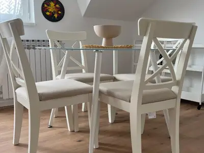 DiningRoom