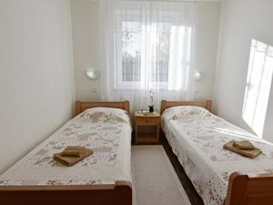 23113393-Ferienwohnung-4-Zambratija-300x225-4