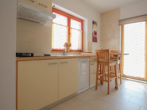 23297800-Ferienwohnung-2-Zambratija-300x225-5