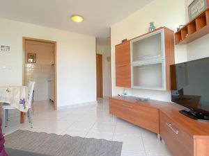 23297397-Ferienwohnung-4-Zambratija-300x225-4