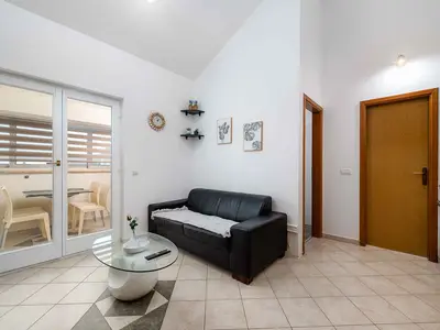 Ferienwohnung für 4 Personen (40 m²) in Zambratija 9/10