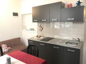 23572943-Ferienwohnung-3-Zambratija-300x225-2