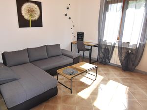 23549849-Ferienwohnung-4-Zambratija-300x225-1