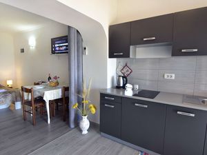 23969175-Ferienwohnung-3-Zambratija-300x225-3