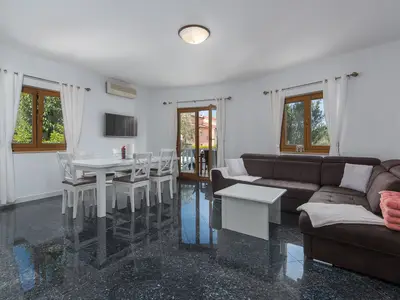 Ferienwohnung für 4 Personen (75 m²) in Zambratija 2/10