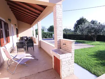 Ferienwohnung für 4 Personen (45 m²) in Zambratija 6/10