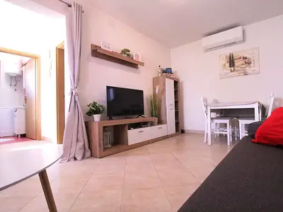Ferienwohnung für 4 Personen (45 m²) in Zambratija 9/10