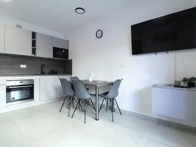 Ferienwohnung für 4 Personen (42 m²) in Zambratija 6/10