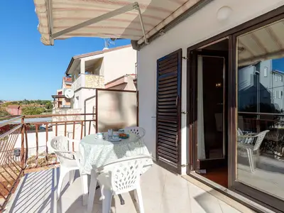 Ferienwohnung für 5 Personen (94 m²) in Zambratija 3/10