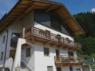 Ferienwohnung für 4 Personen (96 m²) in Zams 1/10