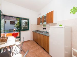 23945697-Ferienwohnung-6-Zaostrog-300x225-3