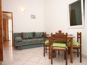 18694167-Ferienwohnung-4-Zaostrog-300x225-2