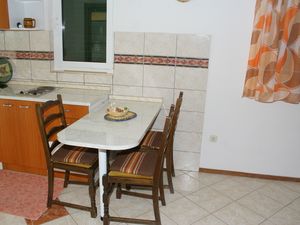 19059854-Ferienwohnung-3-Zaostrog-300x225-2