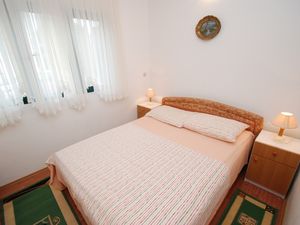 23926917-Ferienwohnung-3-Zaostrog-300x225-3