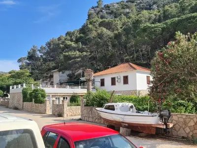Ferienwohnung für 9 Personen in Zastražišće 2/10