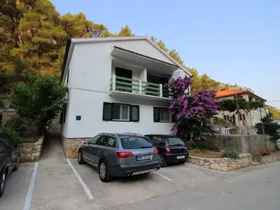 Ferienwohnung für 5 Personen in Zastražišće 2/10