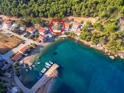 Ferienwohnung für 5 Personen in Zastražišće 1/10