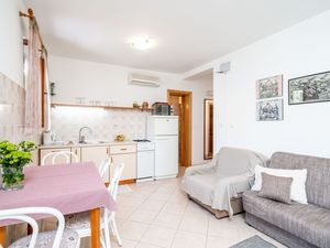 24058198-Ferienwohnung-4-Zaton Veliki-300x225-5