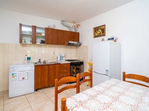 24058876-Ferienwohnung-2-Zaton Veliki-300x225-3