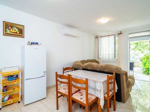 24058876-Ferienwohnung-2-Zaton Veliki-300x225-4